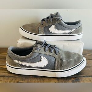 Nike SB Satire II Little Kids 13C Shoes Suede Canvas Gray 729811-011 Sneaker